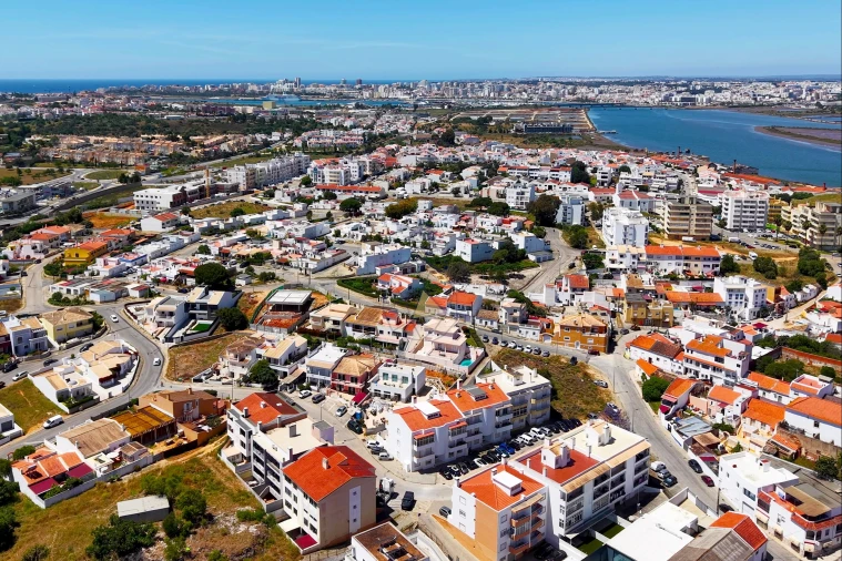 Apartamento T2 para Venda em Estômbar e Parchal Foto 3