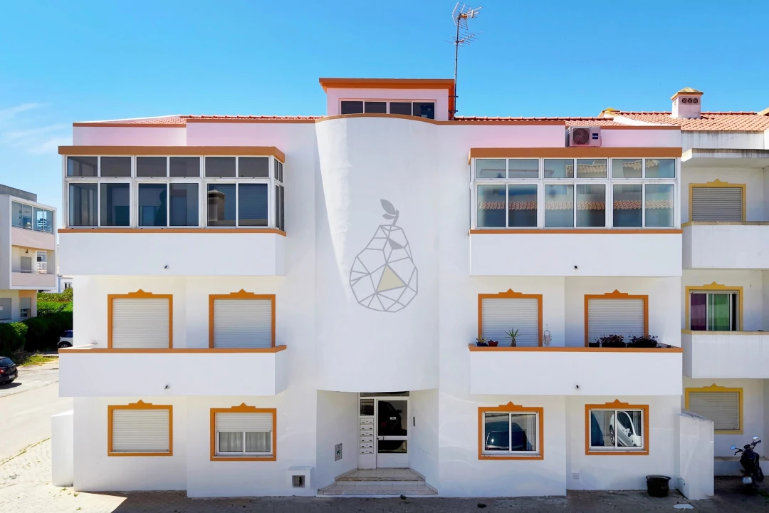 Apartamento T2 para Venda em Estômbar e Parchal Foto 2