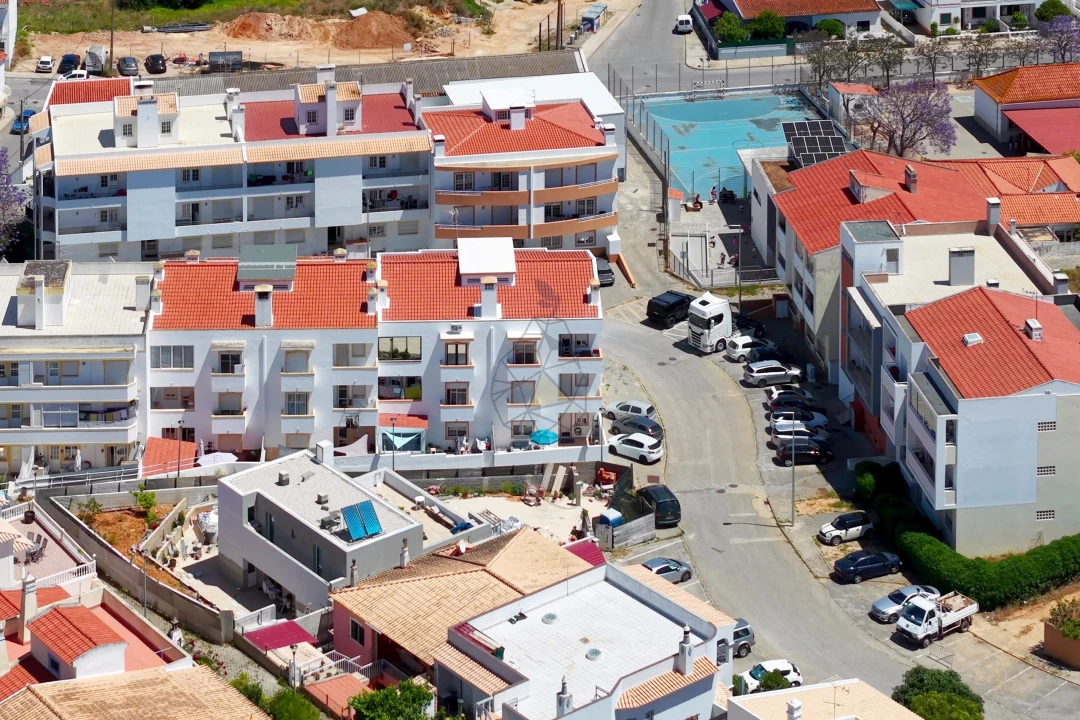 Apartamento T2 para Venda em Estômbar e Parchal Foto 43