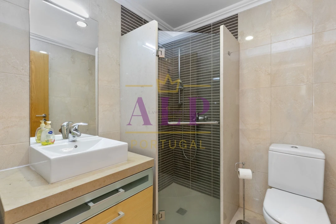 Apartamento T4 para Venda em Lagos (São Sebastião e Santa Maria) Foto 25