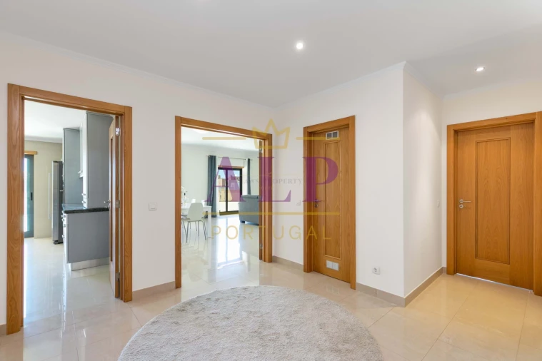 Apartamento T4 para Venda em Lagos (São Sebastião e Santa Maria) Foto 7