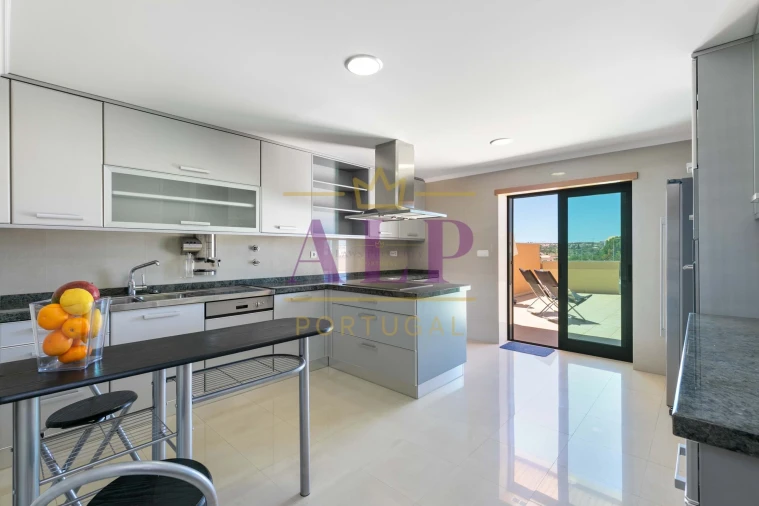 Apartamento T4 para Venda em Lagos (São Sebastião e Santa Maria) Foto 5