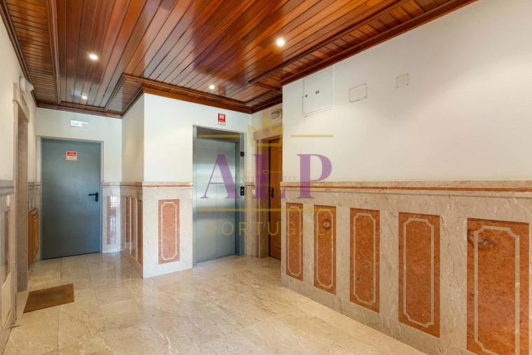 Apartamento T4 para Venda em Lagos (São Sebastião e Santa Maria) Foto 6