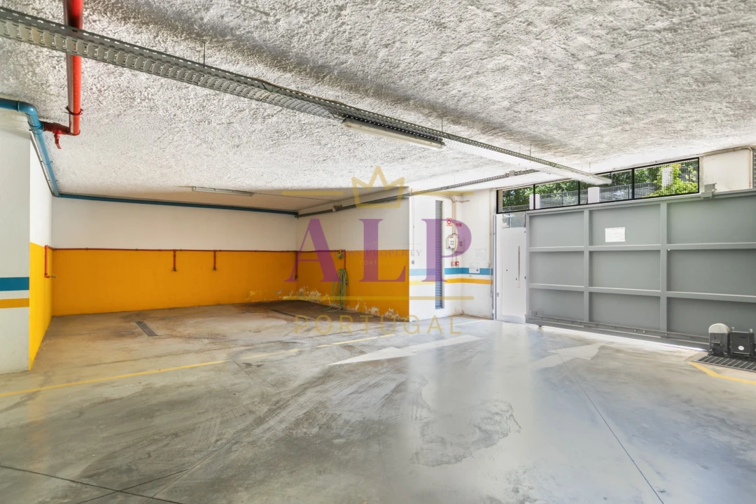 Apartamento T4 para Venda em Lagos (São Sebastião e Santa Maria) Foto 42