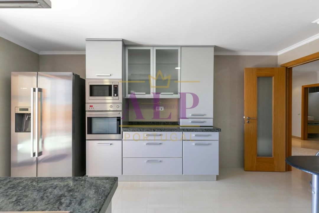 Apartamento T4 para Venda em Lagos (São Sebastião e Santa Maria) Foto 16