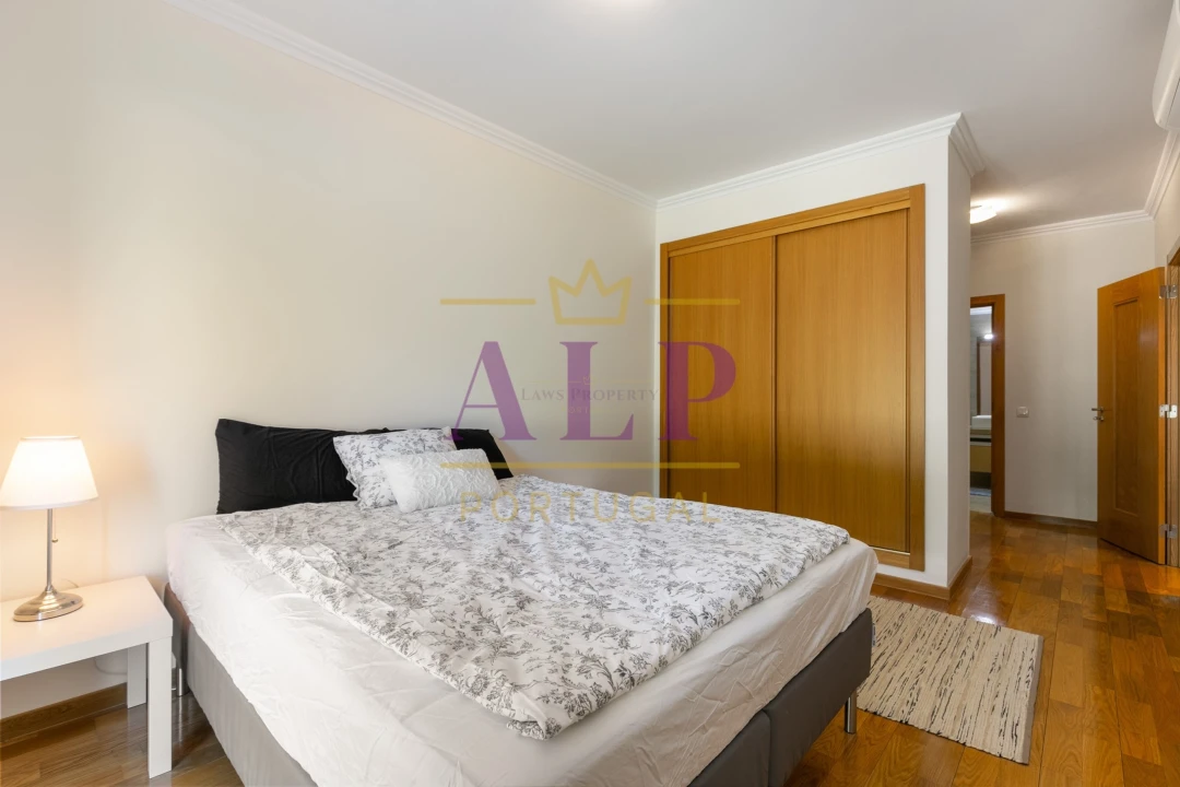 Apartamento T4 para Venda em Lagos (São Sebastião e Santa Maria) Foto 30