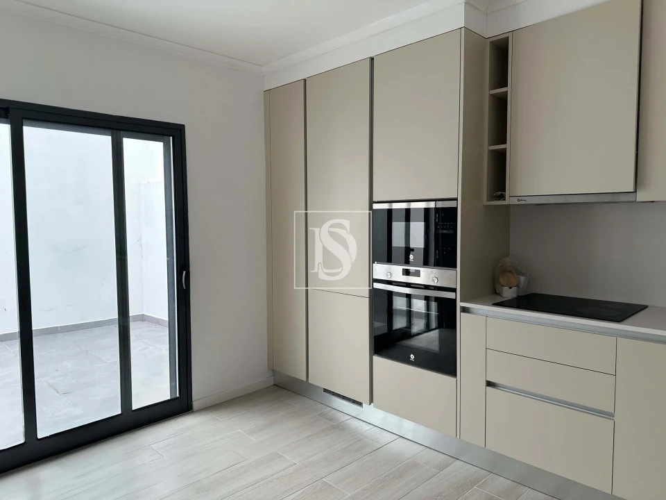 Moradia T2 para Venda em Maia Foto 4