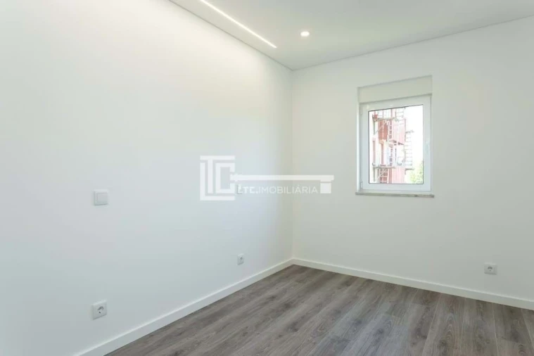 Apartamento T2 para Venda em Olivais Foto 17