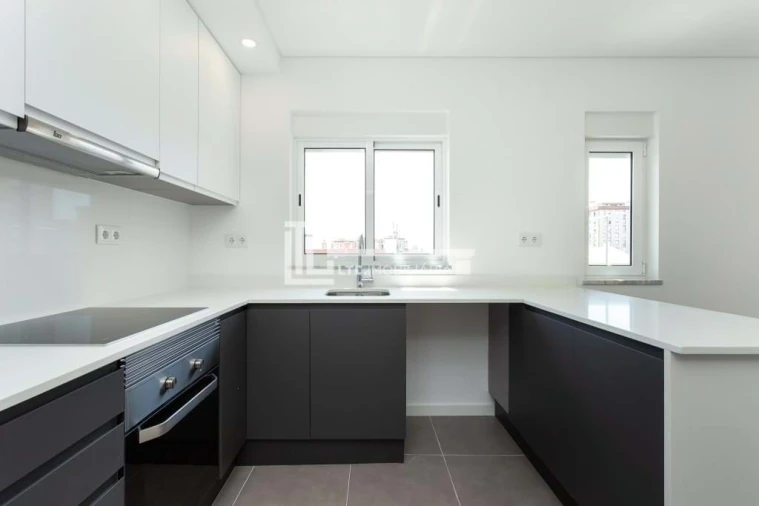 Apartamento T2 para Venda em Olivais Foto 2