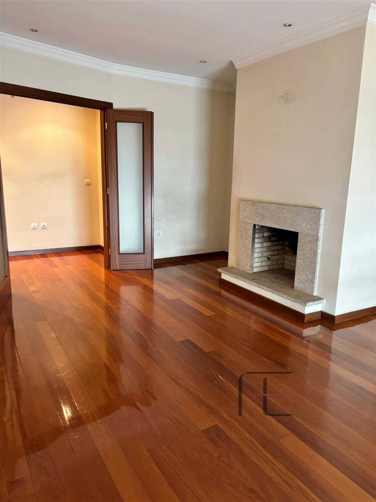 Apartamento T4 para Venda em Mafamude e Vilar do Paraíso Foto 8