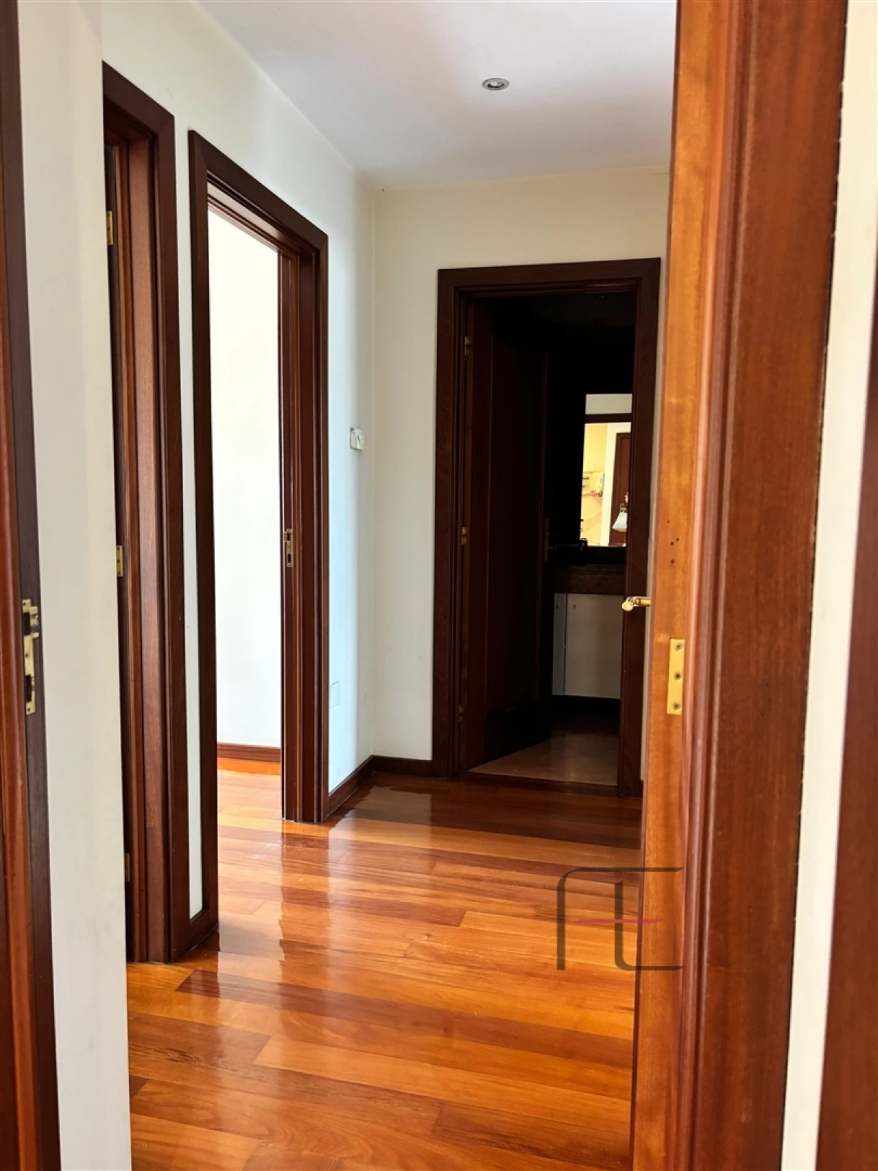 Apartamento T4 para Venda em Mafamude e Vilar do Paraíso Foto 14