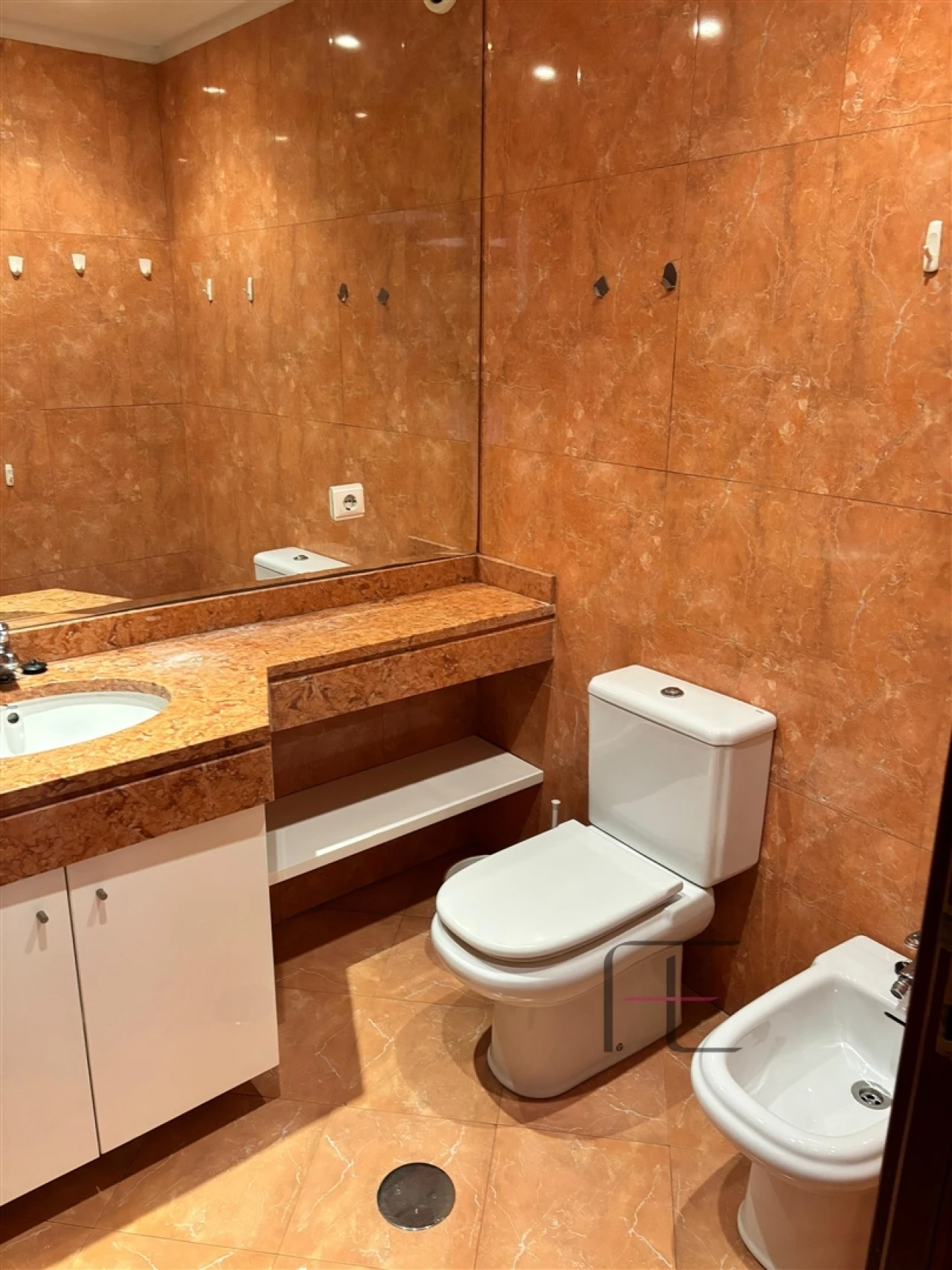 Apartamento T4 para Venda em Mafamude e Vilar do Paraíso Foto 23