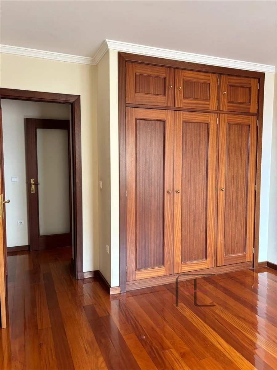 Apartamento T4 para Venda em Mafamude e Vilar do Paraíso Foto 22