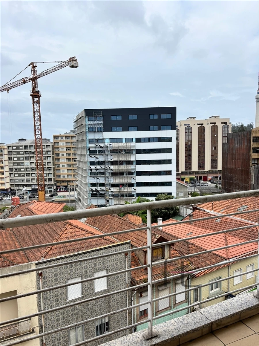 Apartamento T4 para Venda em Mafamude e Vilar do Paraíso Foto 13