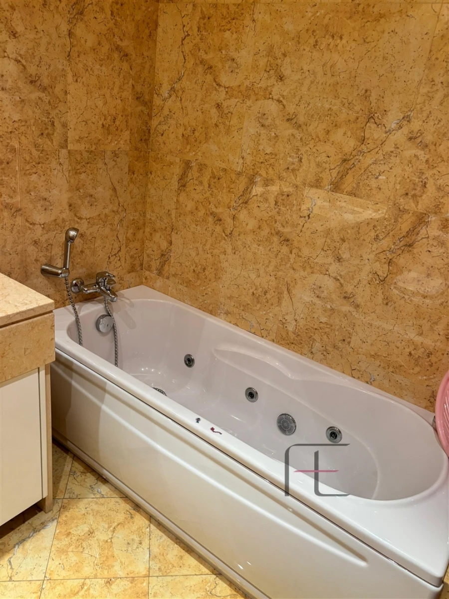 Apartamento T4 para Venda em Mafamude e Vilar do Paraíso Foto 32