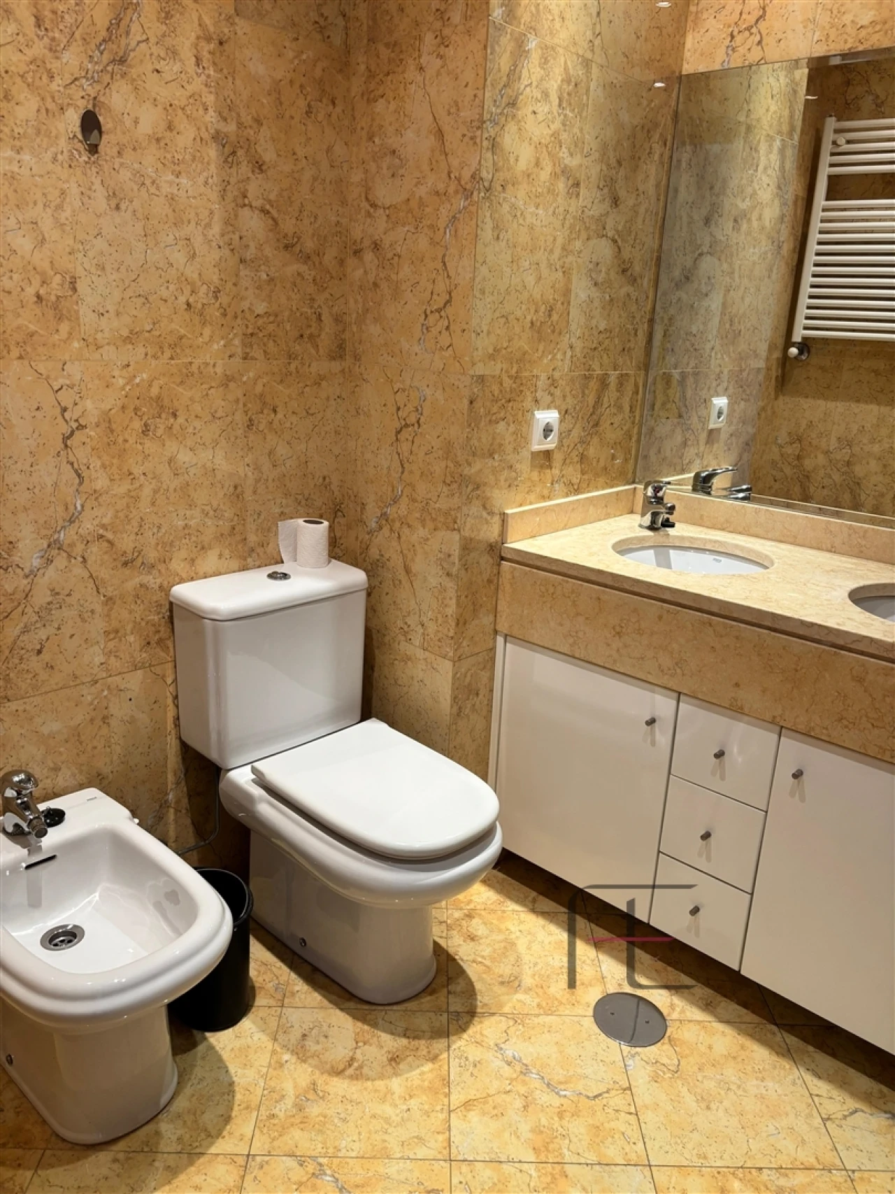 Apartamento T4 para Venda em Mafamude e Vilar do Paraíso Foto 29