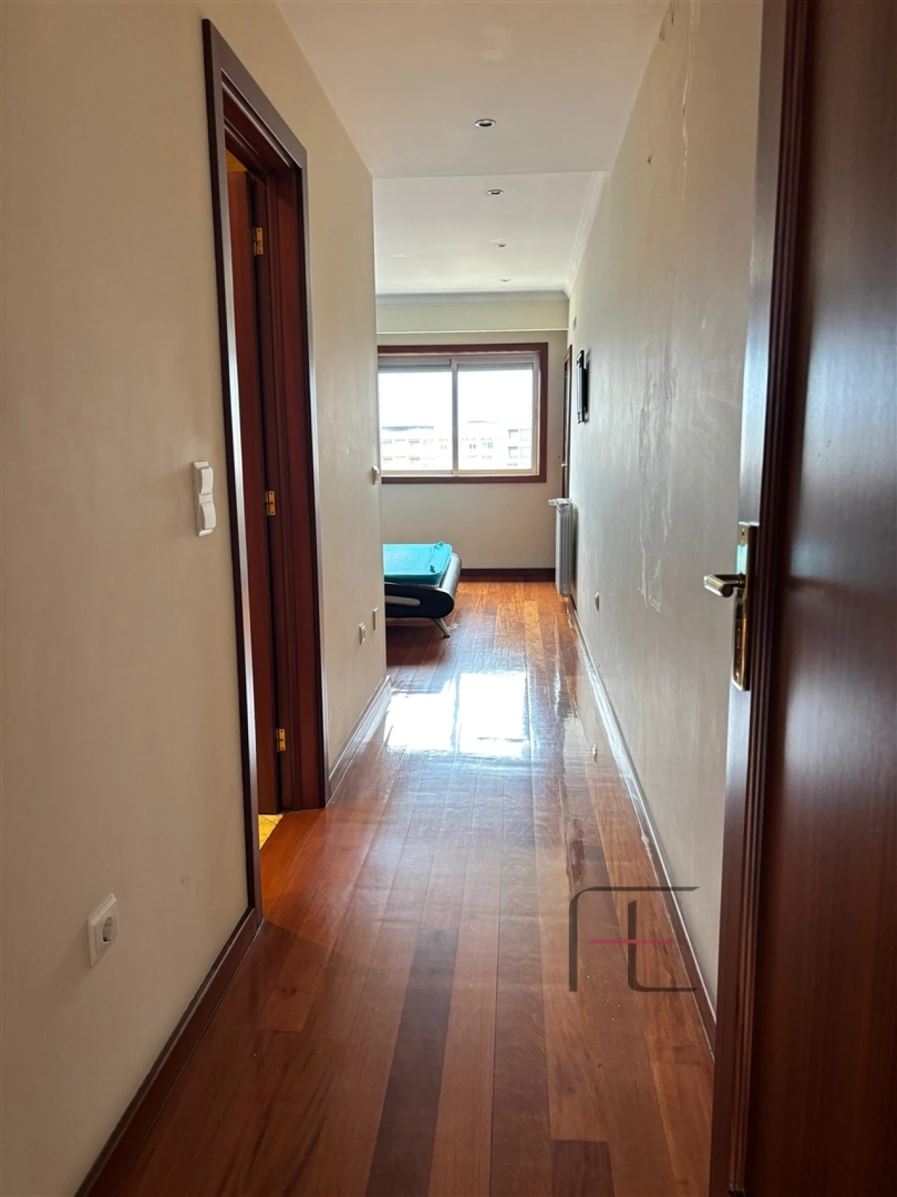 Apartamento T4 para Venda em Mafamude e Vilar do Paraíso Foto 25