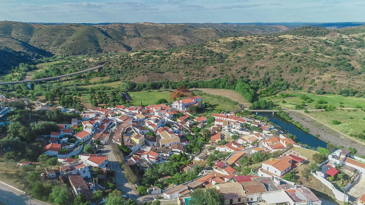 Moradia T3 para Venda em Odeleite Foto 24