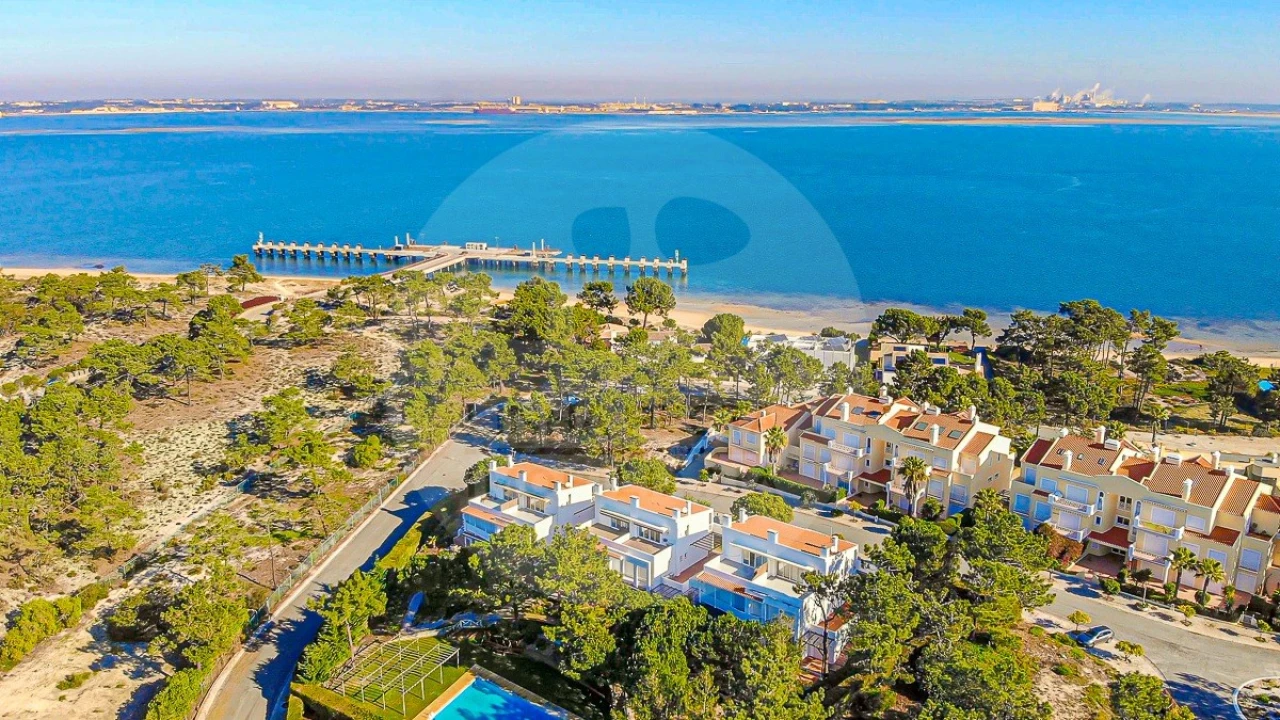 Moradia T4 para Venda em Carvalhal Foto 15