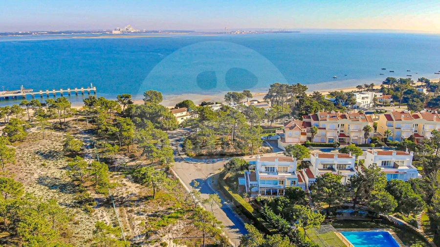 Moradia T4 para Venda em Carvalhal Foto 16