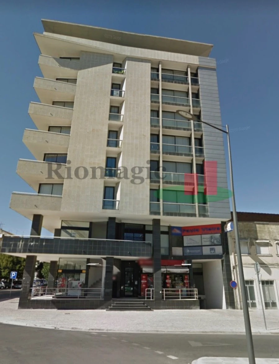 Negócio para Venda em Rio Maior Foto 1