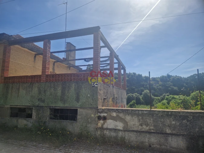 Moradia T3 para Venda em Alcanena e Vila Moreira Foto 8