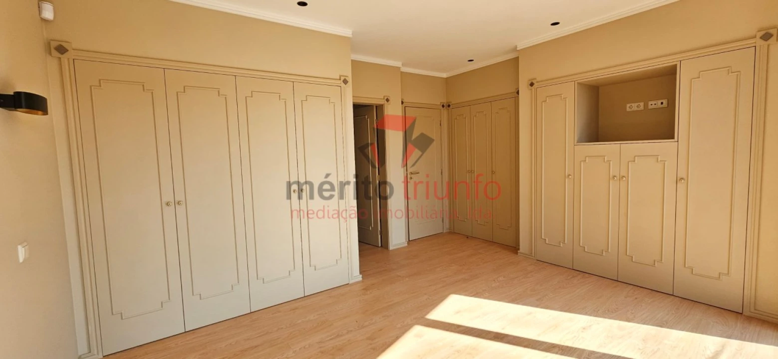 Moradia T2 para Venda em Santa Marinha e São Pedro da Afurada Foto 18