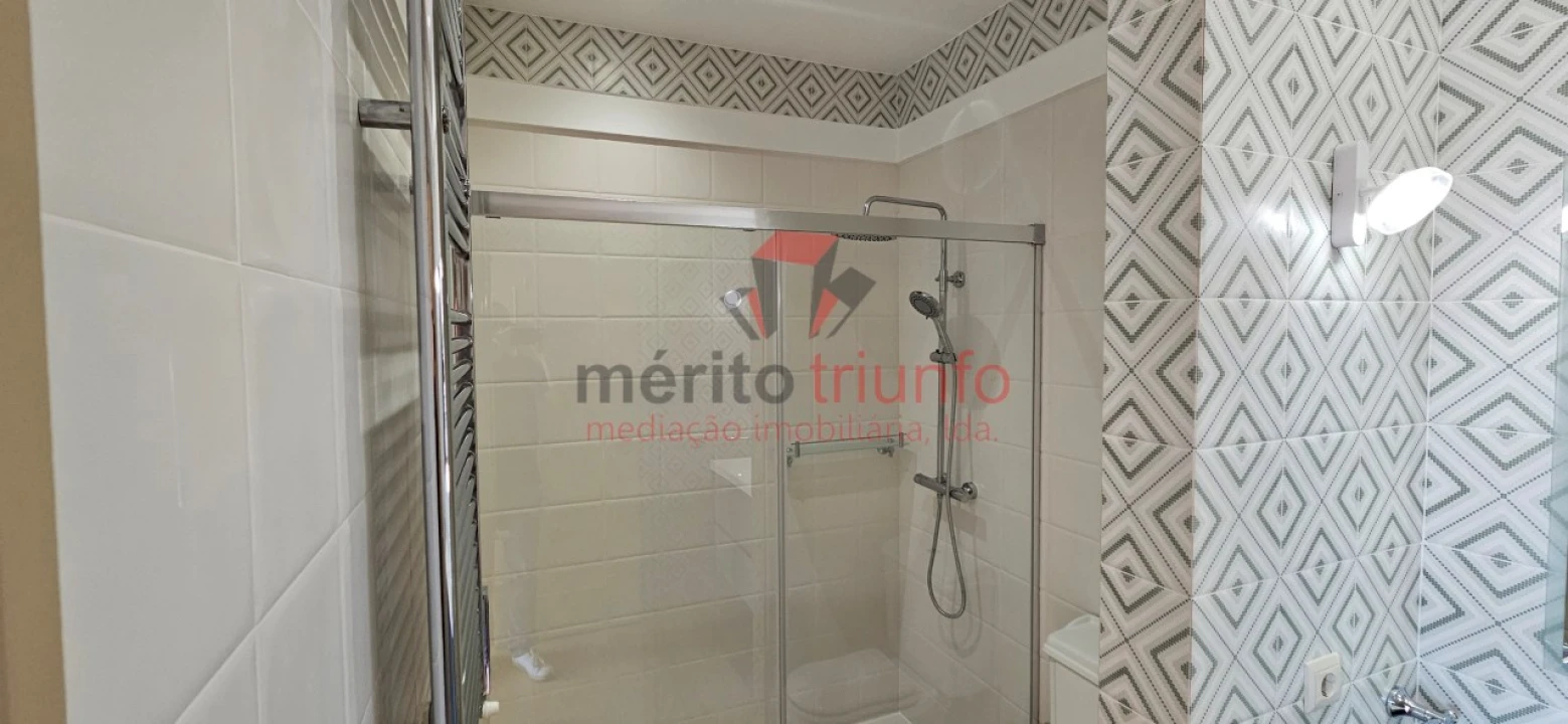 Moradia T2 para Venda em Santa Marinha e São Pedro da Afurada Foto 20