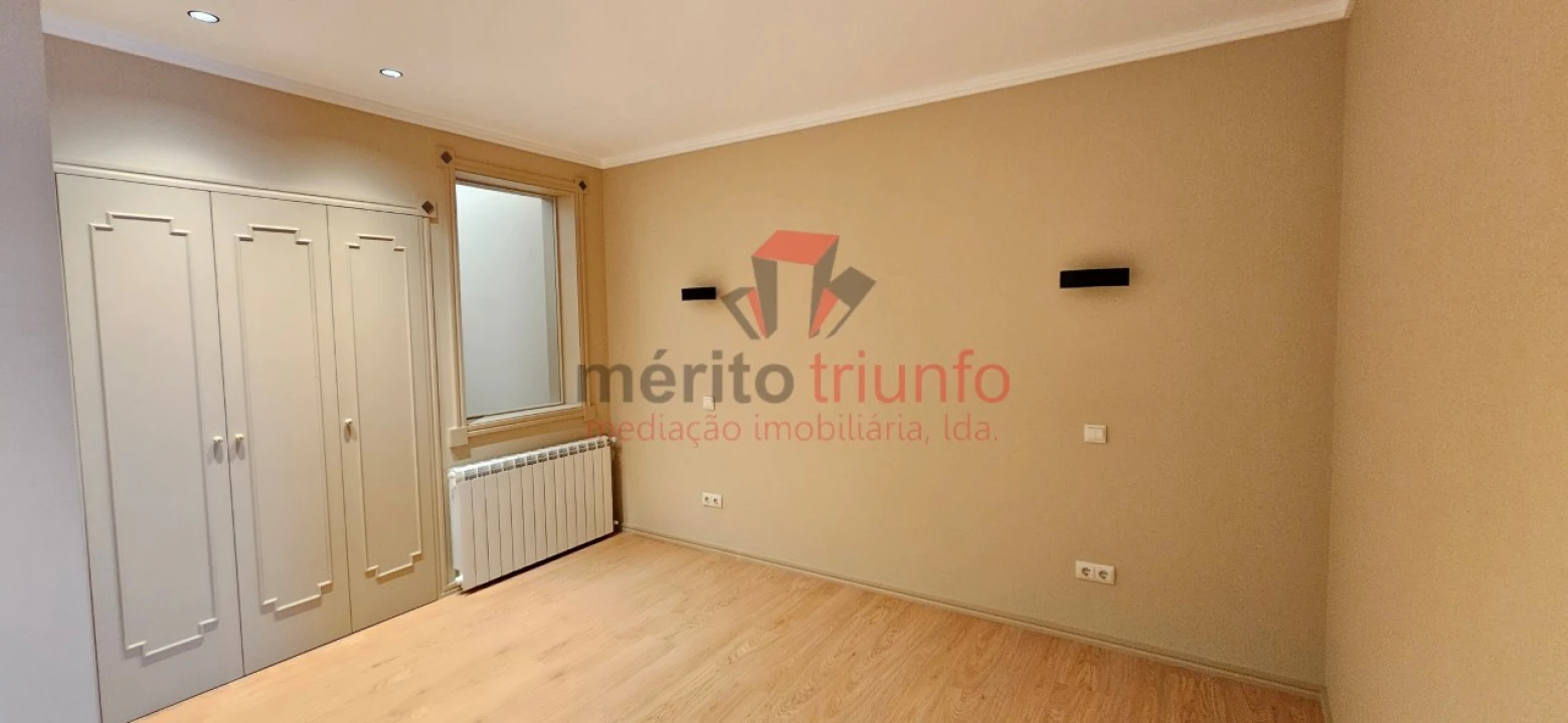 Moradia T2 para Venda em Santa Marinha e São Pedro da Afurada Foto 31