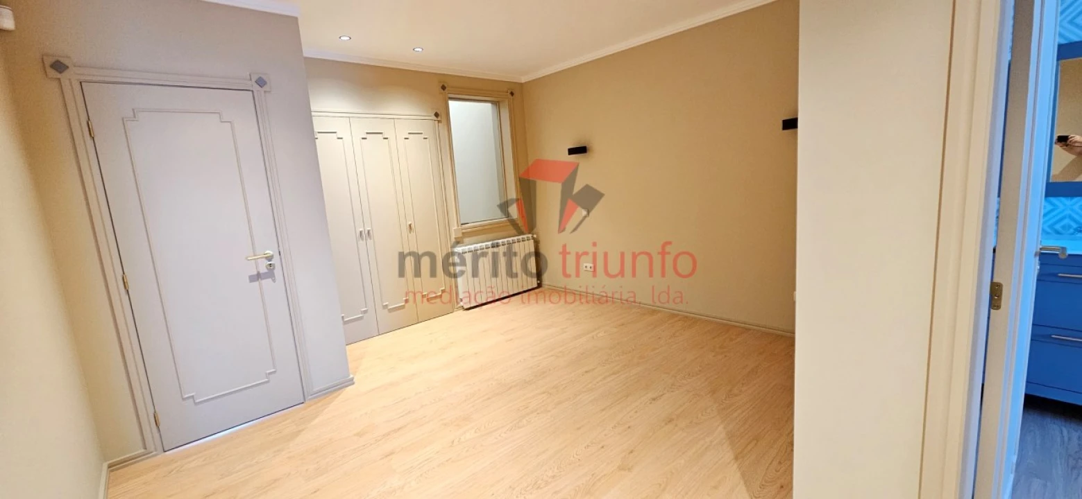 Moradia T2 para Venda em Santa Marinha e São Pedro da Afurada Foto 32