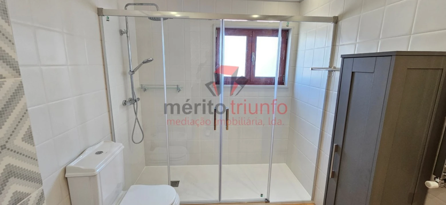 Moradia T2 para Venda em Santa Marinha e São Pedro da Afurada Foto 37