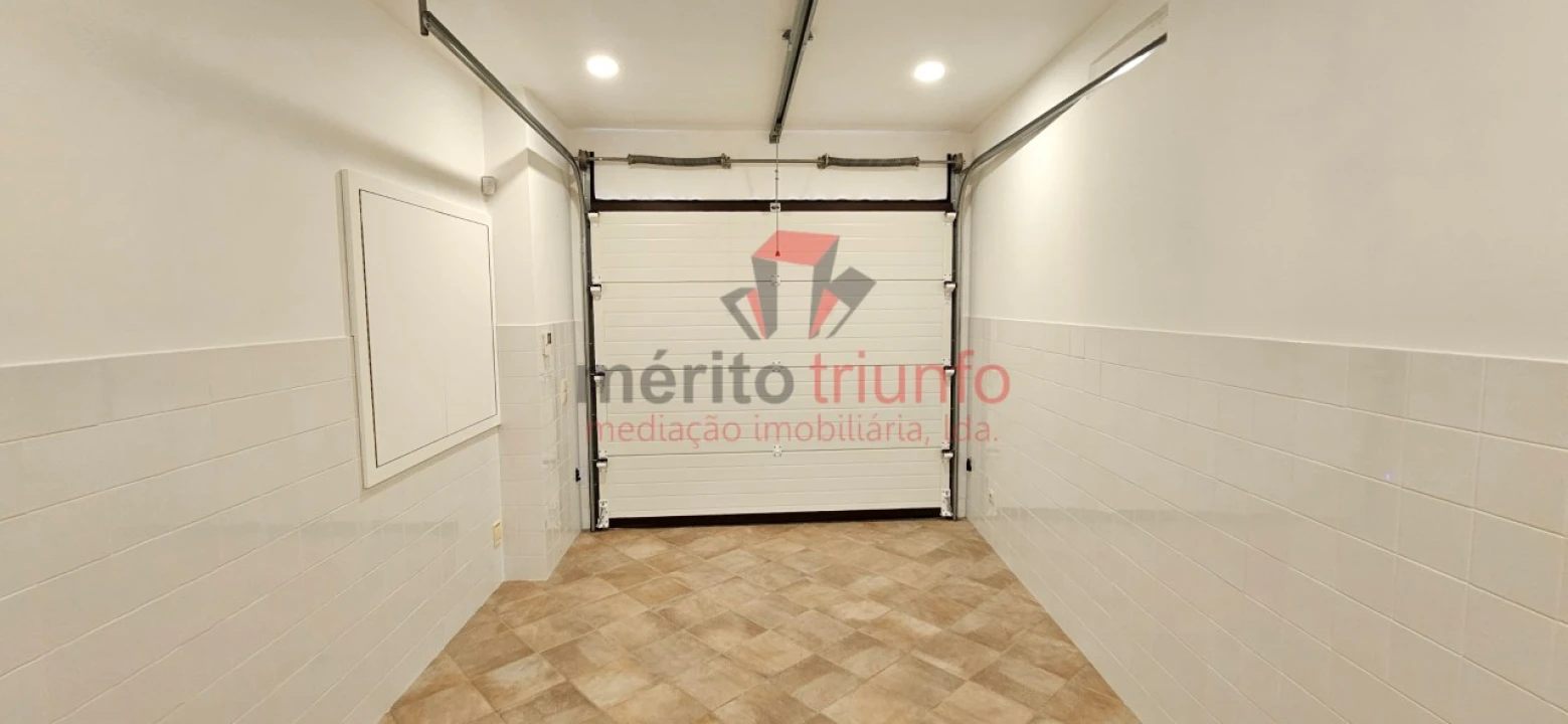 Moradia T2 para Venda em Santa Marinha e São Pedro da Afurada Foto 44