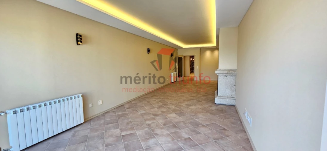 Moradia T2 para Venda em Santa Marinha e São Pedro da Afurada Foto 7