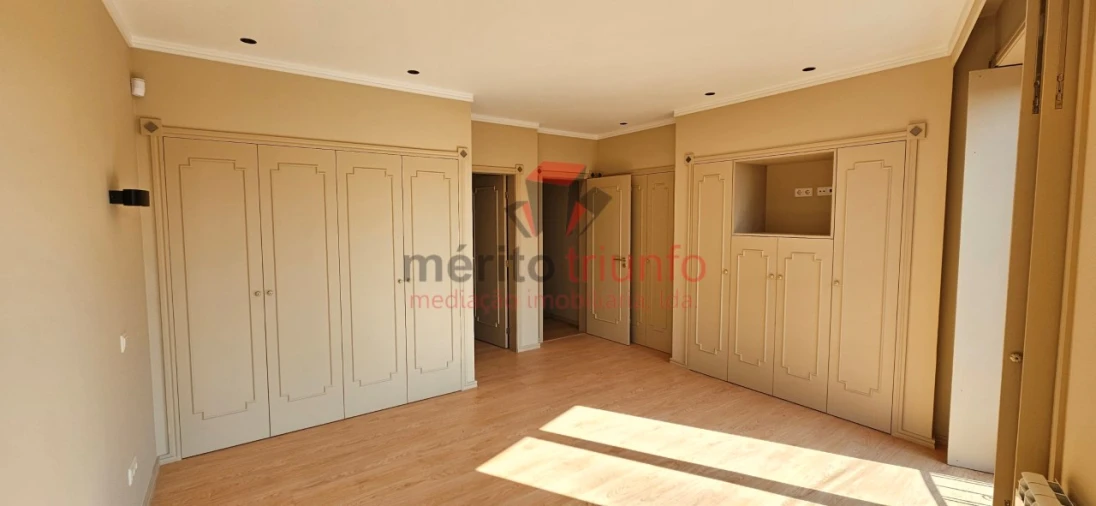 Moradia T2 para Venda em Santa Marinha e São Pedro da Afurada Foto 16