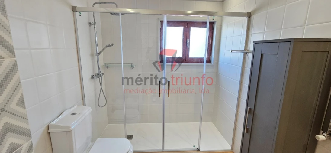 Moradia T2 para Venda em Santa Marinha e São Pedro da Afurada Foto 37