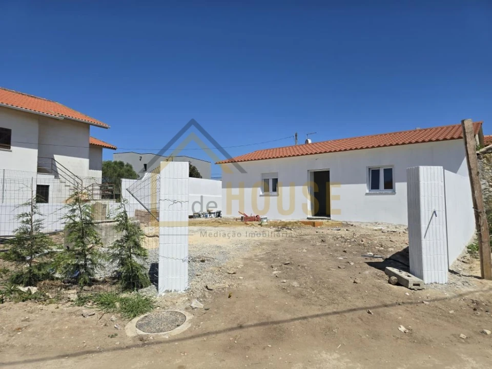 Moradia T2 para Venda em A dos Cunhados e Maceira Foto 15