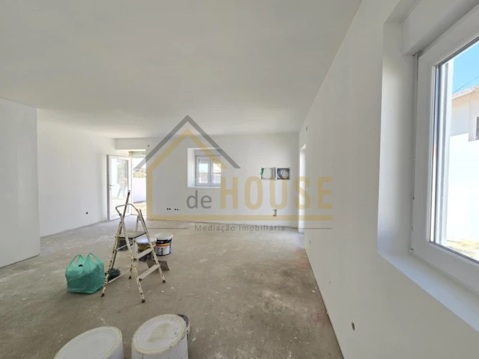 Moradia T2 para Venda em A dos Cunhados e Maceira Foto 6