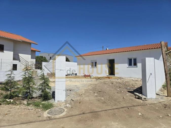 Moradia T2 para Venda em A dos Cunhados e Maceira Foto 15