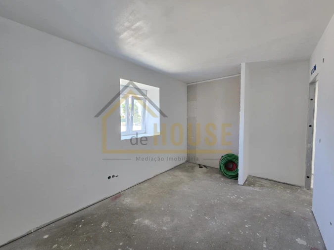 Moradia T2 para Venda em A dos Cunhados e Maceira Foto 10