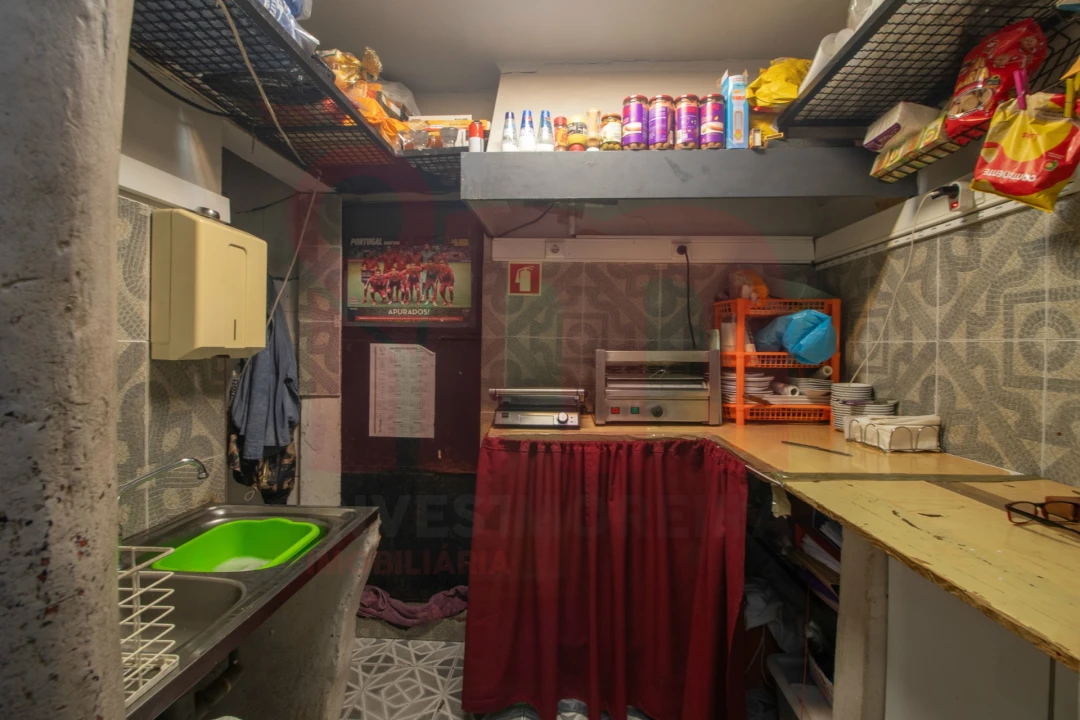 Loja para Trespasse em Caldas de Vizela (São Miguel e São João) Foto 9