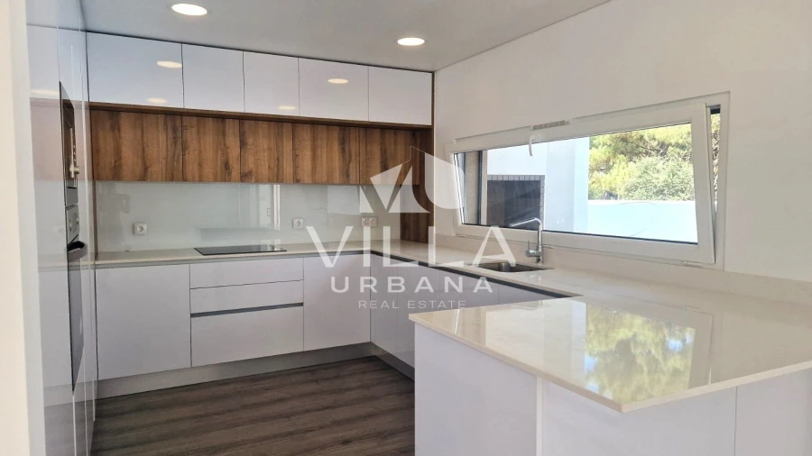 Moradia T4 para Venda em Fernao Ferro Foto 6