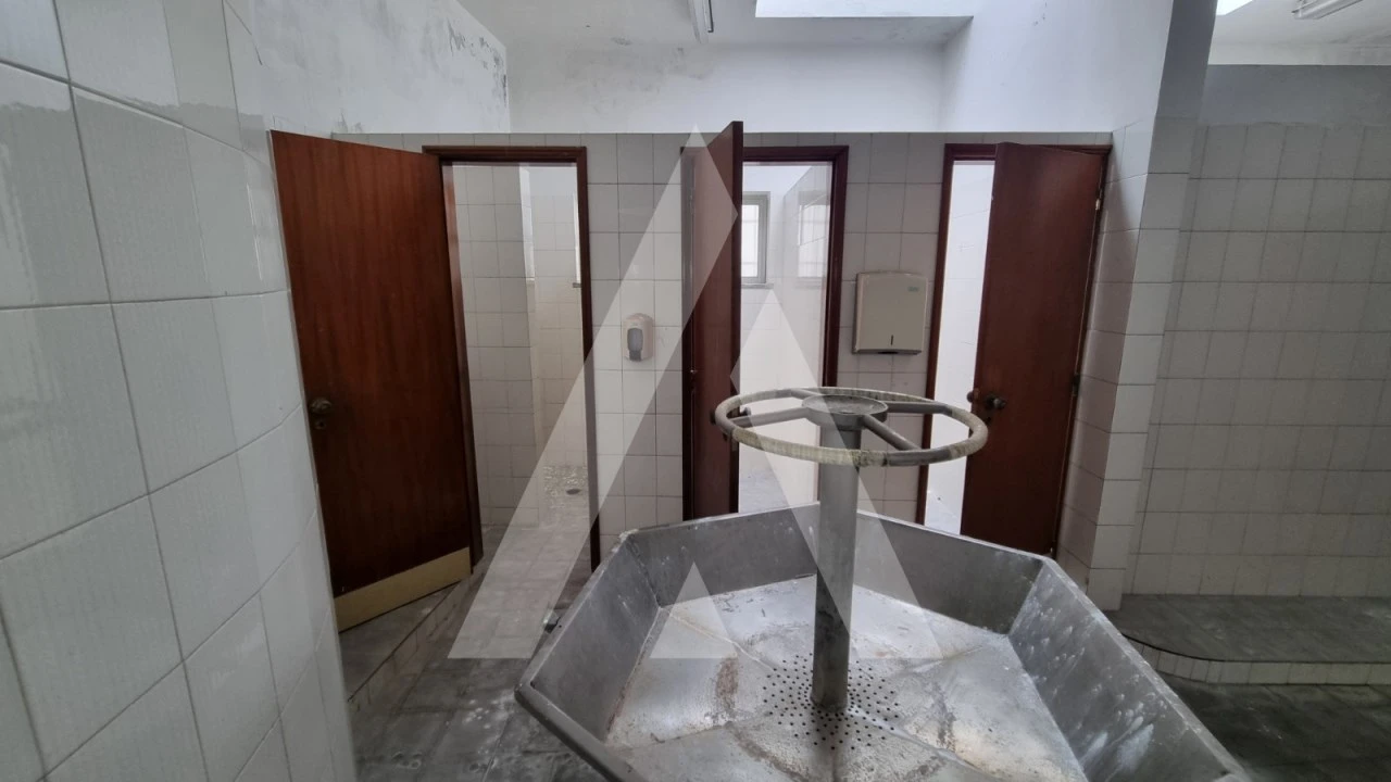 Prédio para Venda em Parceiros e Azoia Foto 16