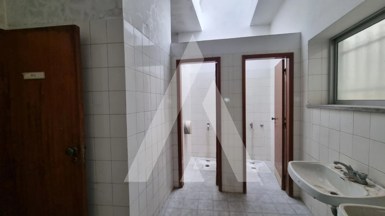 Prédio para Venda em Parceiros e Azoia Foto 19