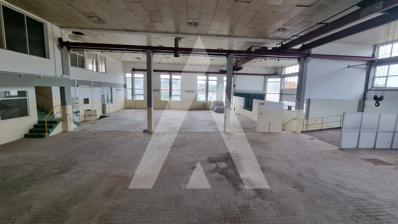 Prédio para Venda em Parceiros e Azoia Foto 22