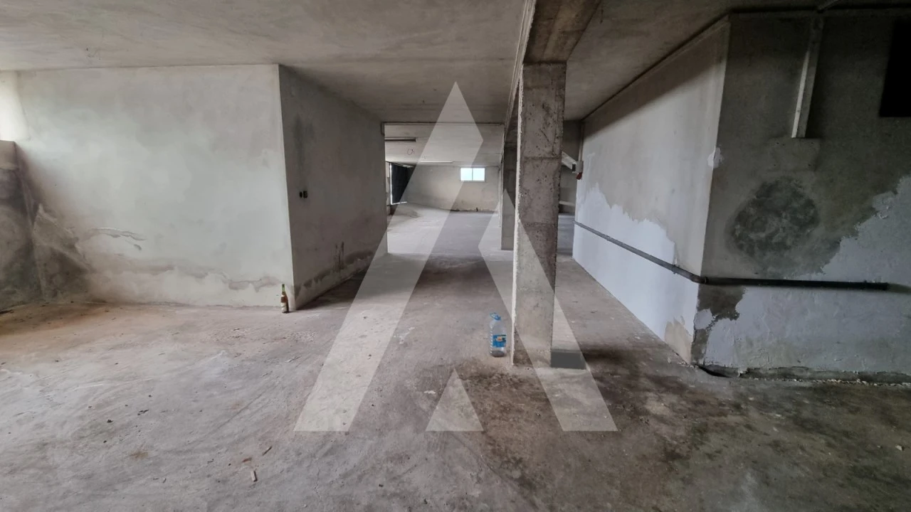 Prédio para Venda em Parceiros e Azoia Foto 51