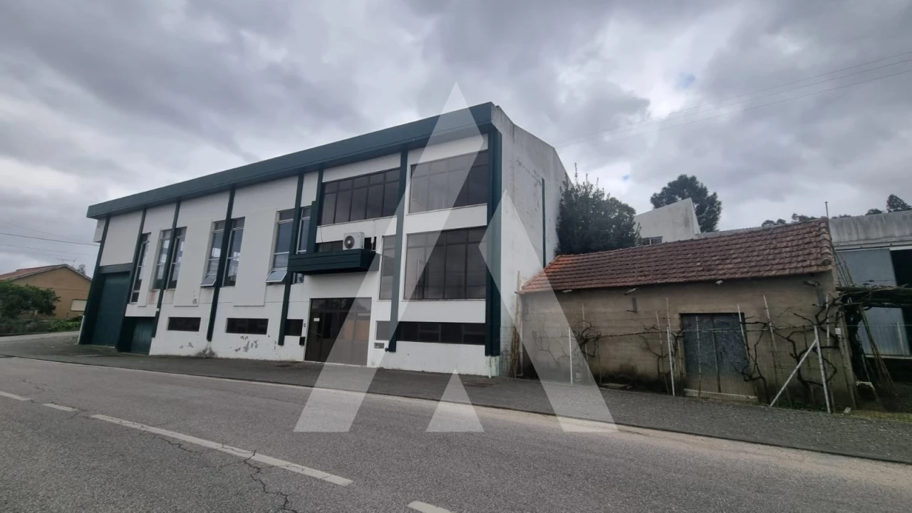 Prédio para Venda em Parceiros e Azoia Foto 61