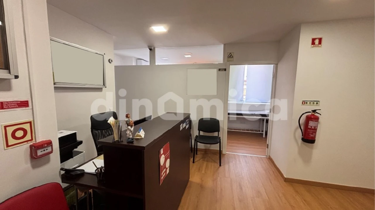 Escritório para Arrendamento em Vila Nova de Famalicão e Calendário Foto 4