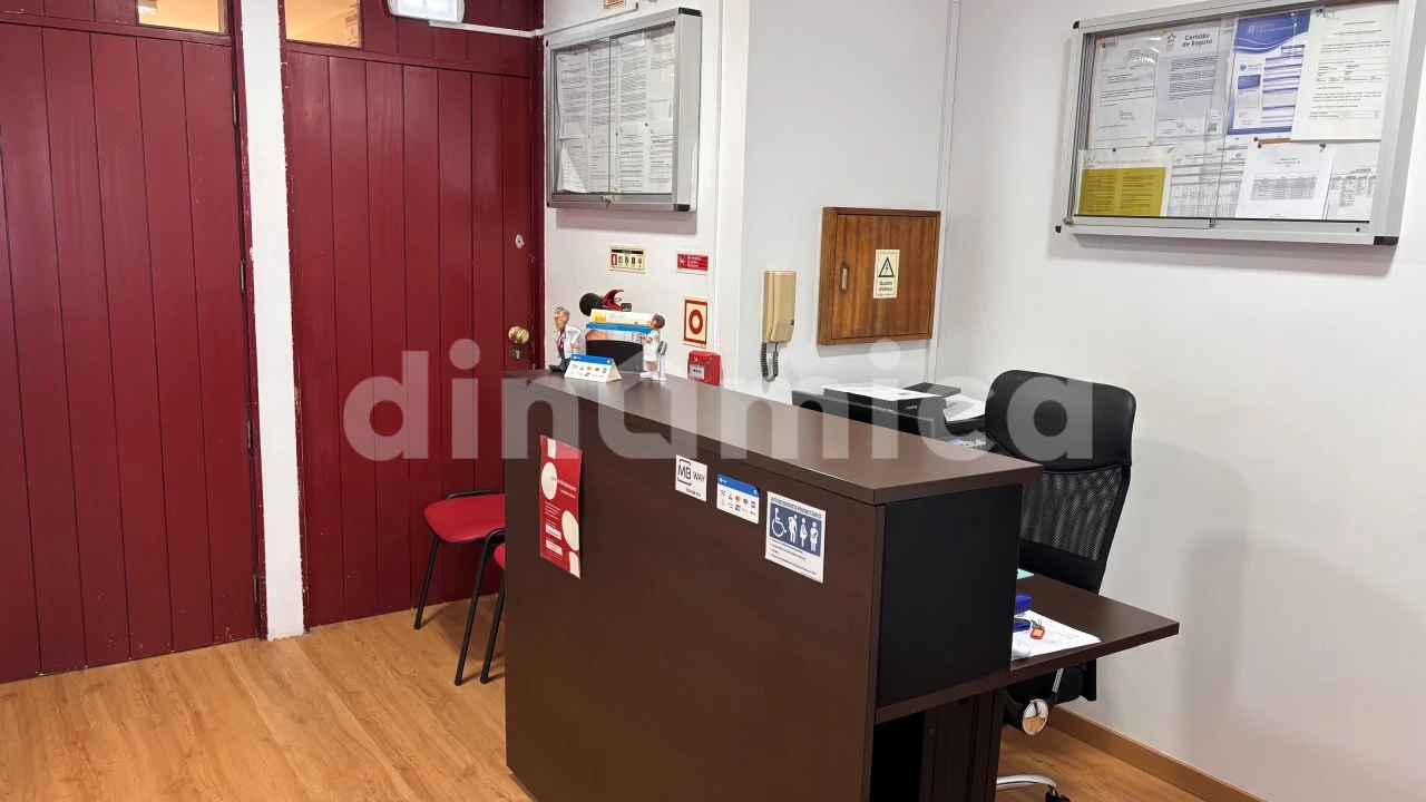 Escritório para Arrendamento em Vila Nova de Famalicão e Calendário Foto 14