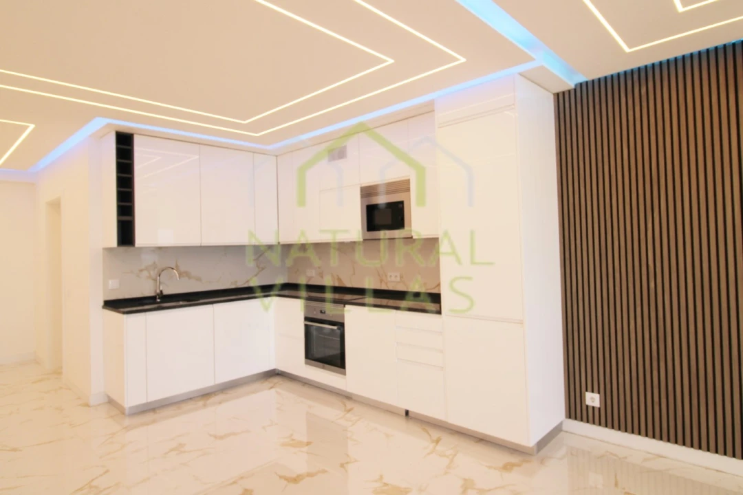 Apartamento T2 para Venda em Quarteira Foto 3