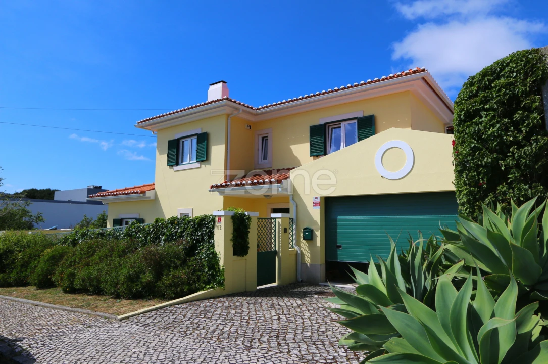 Moradia T4 para Venda em Santa Maria e São Miguel, São Martinho, São Pedro Penaferrim Foto 1